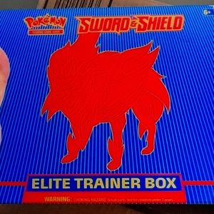 Pokémon TCG: Sword & Shield Elite Trainer Box